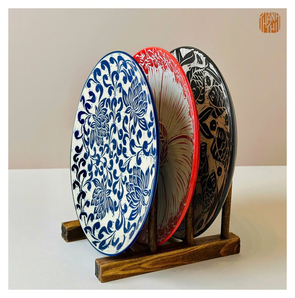 7. VIETNAM HANDICRAFT CARVING CERAMIC ROUND PLATE D20 27